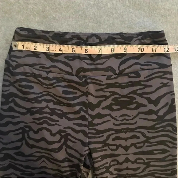 Zara kids gray zebra leggings size 13-14 - Picture 5 of 7